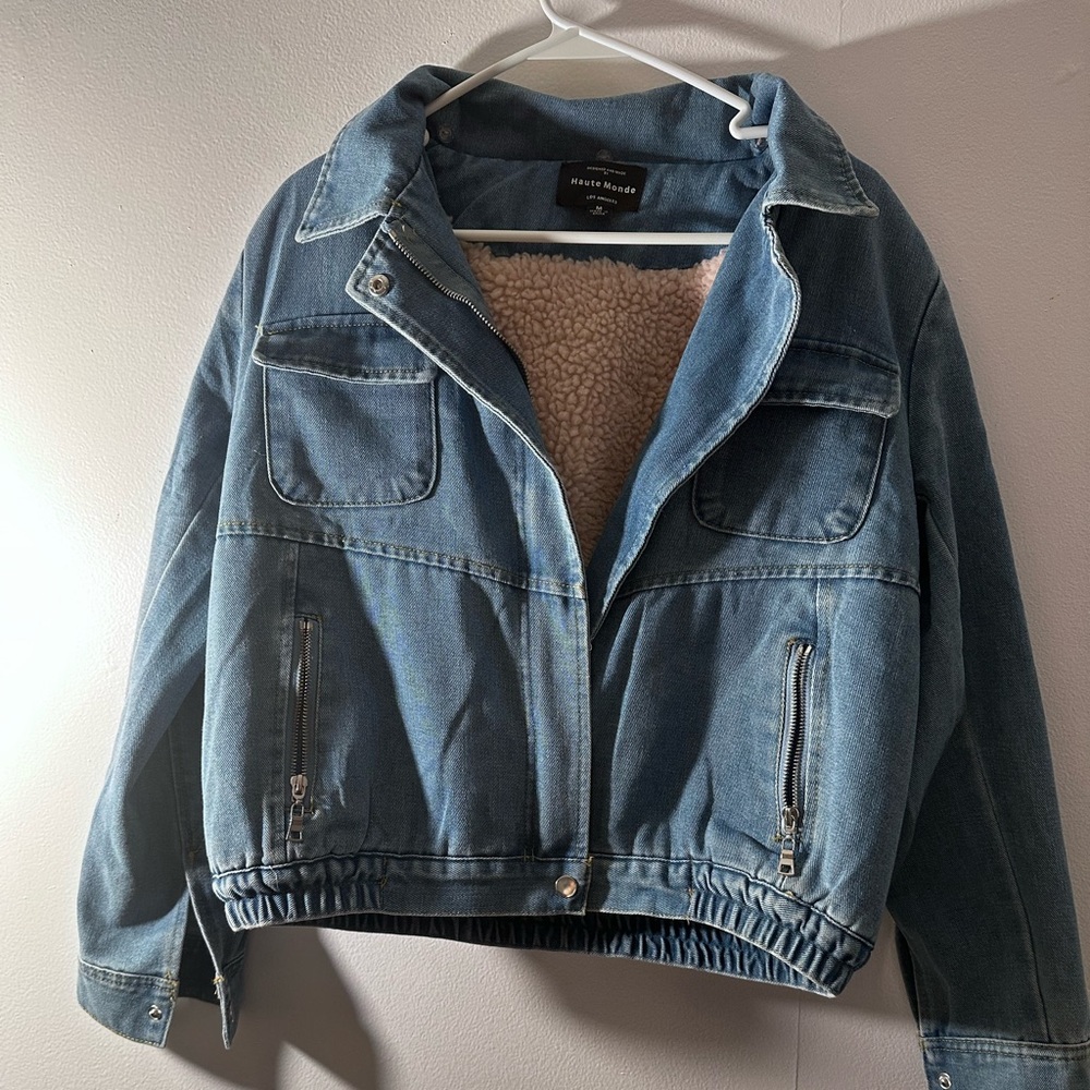 Denim Jacket with Sherpa Lining brand new size medium